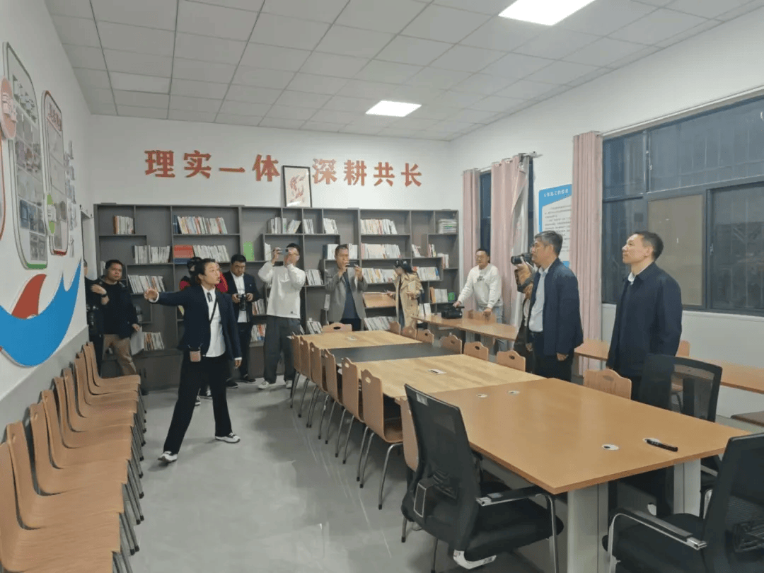 媒体记者聚焦新乡市义务教育集团化办学！